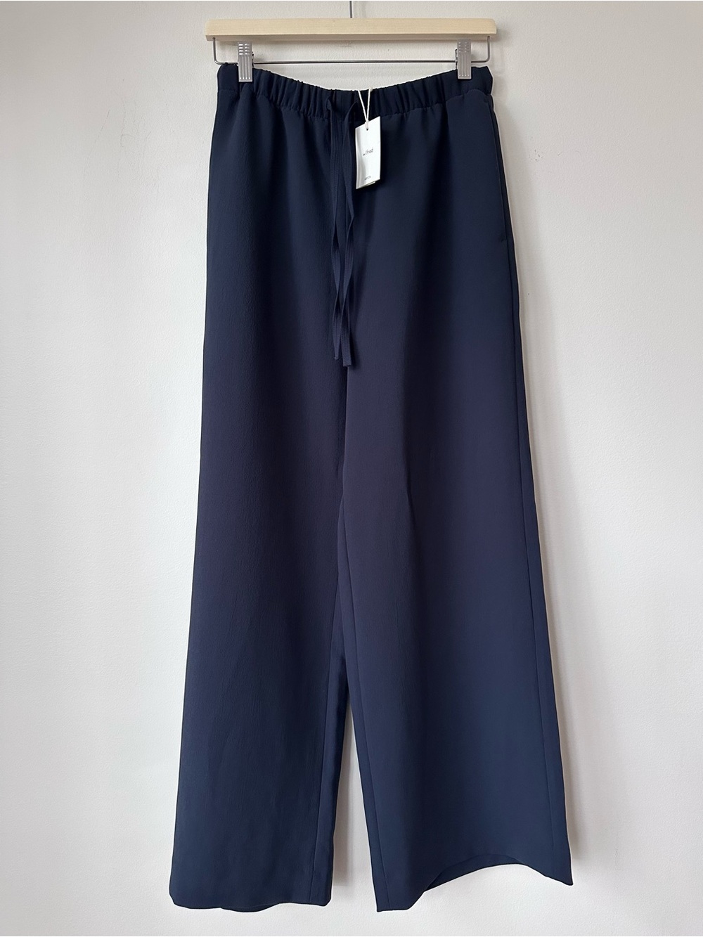 ARITZIA | NWT WILFRED THE LODGE PANTS™ (CREPETTE ™) DARK NIGHT NAVY DRAWSTRING